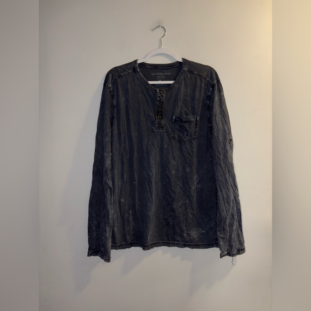 Calvin Klein | Navy Washed Out Longsleeve (Men’s)
